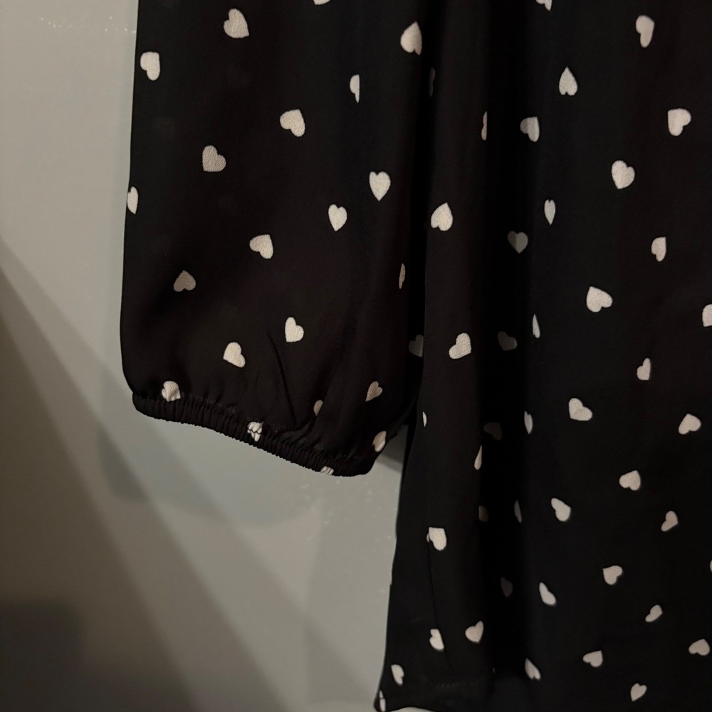 Jones New York Blouse Top Medium Black White Heart Print Long Sleeve - Picture 4 of 8